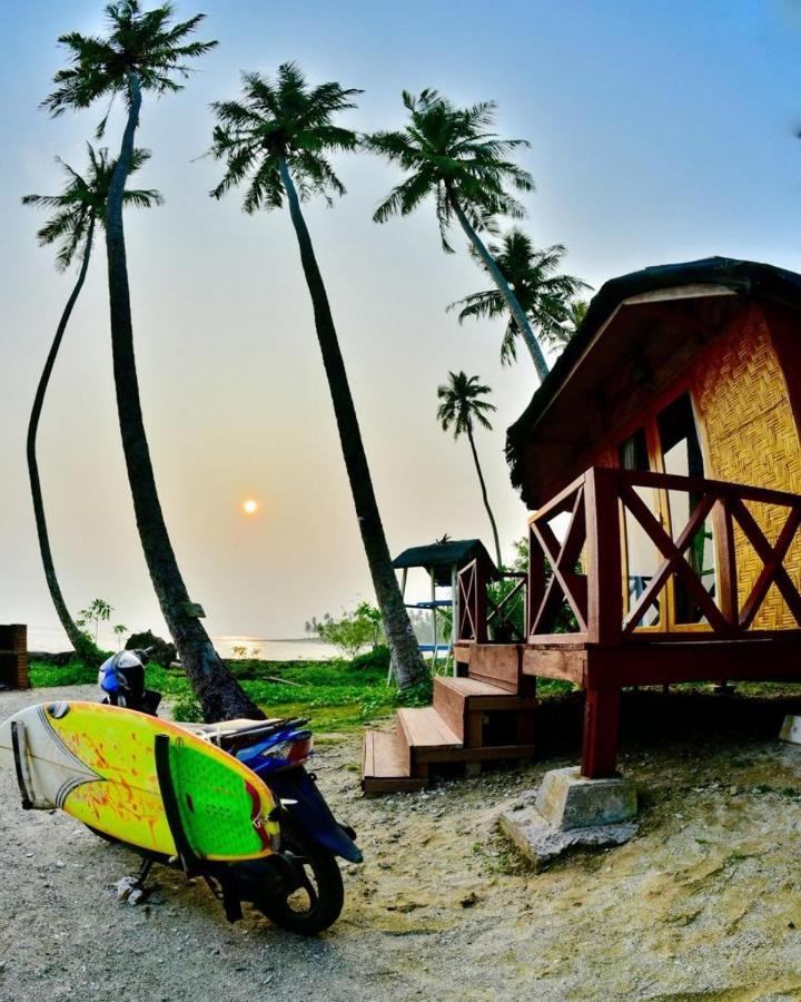 Simeulue Surflodges Lasikin 外观 照片